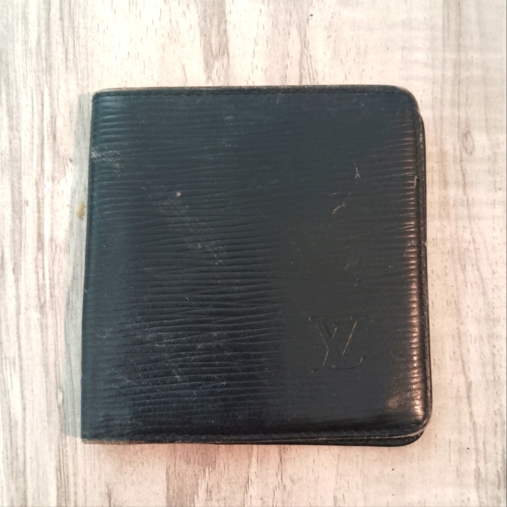 Louis Vuitton Malletier Bifold Epi Leather Marco Porte Billets Wallet VTG Rare